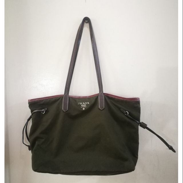 Preloved prada store bags philippines