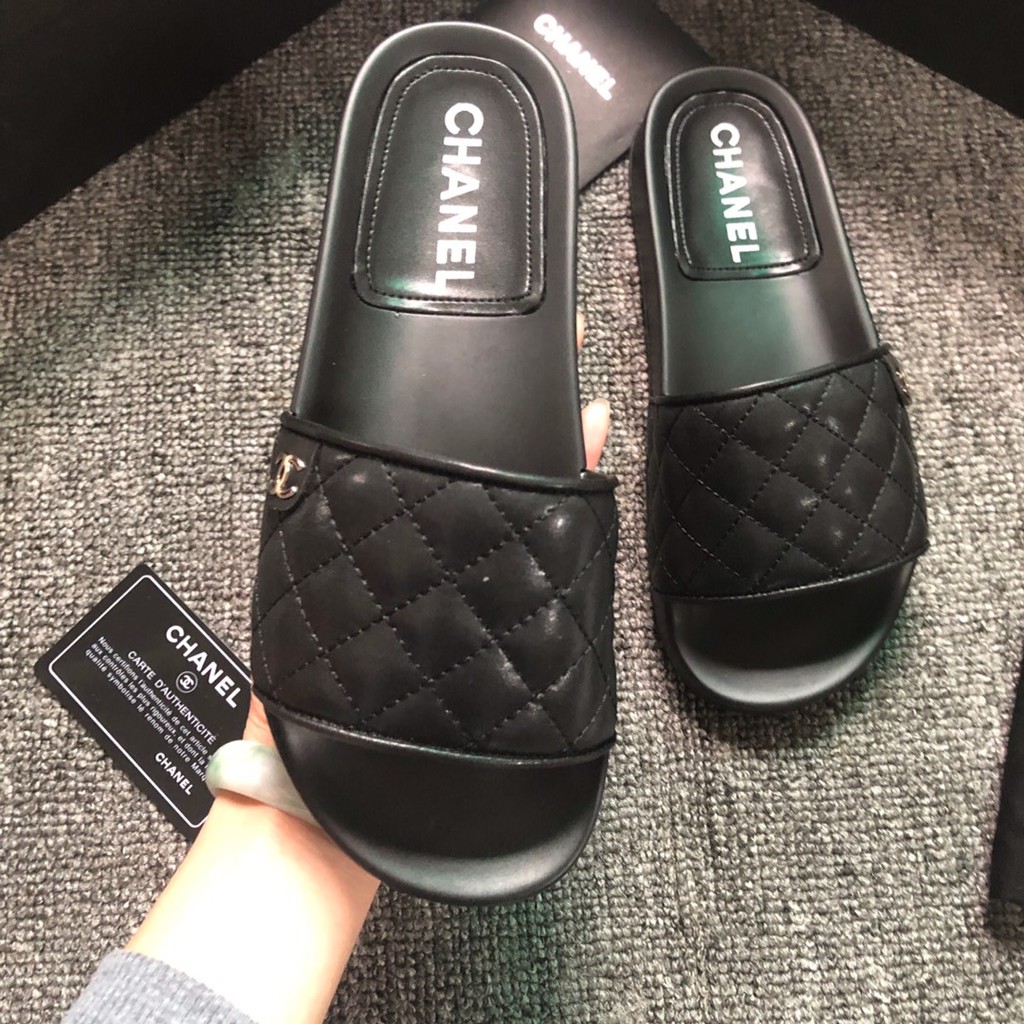 Chanel on sale slides black