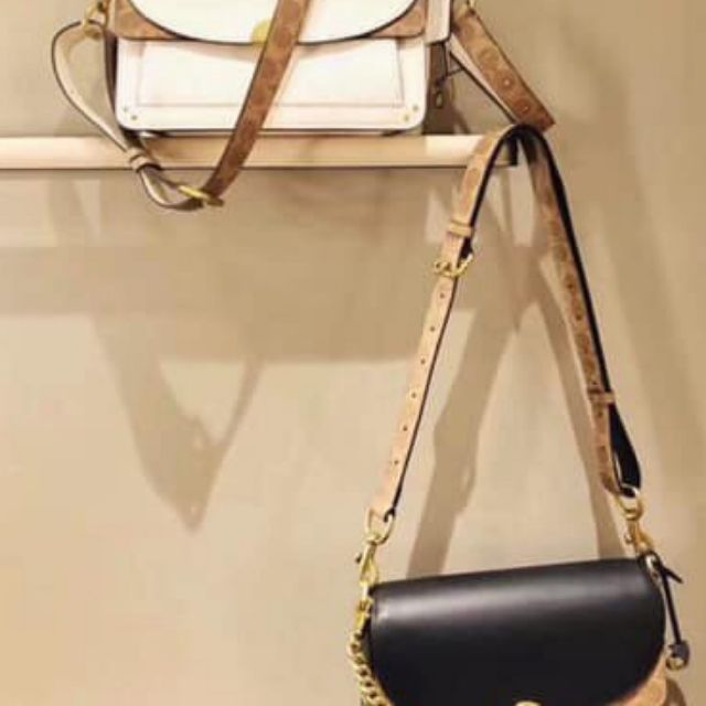 Dreamer shoulder bag with signature canvas blocking hot sale