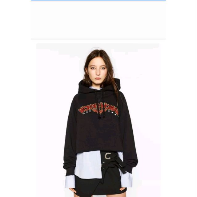 Wonder woman sweatshirt zara clearance