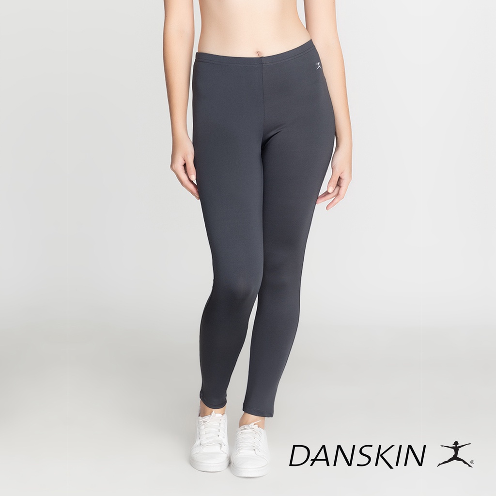 Danskin Training Mid Waist Capri w/ Reflective Logo for Gym Sports Wear  Athleisure Women Activewear