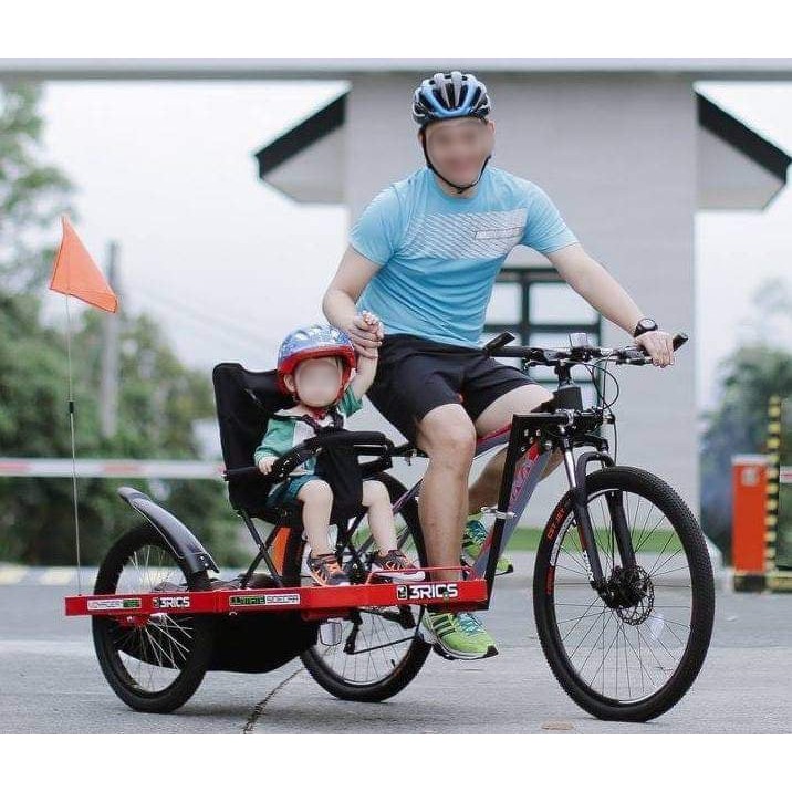 Tandem bike store with sidecar