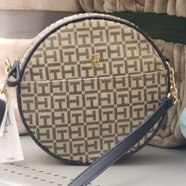 Tommy hilfiger round sling 2024 bag