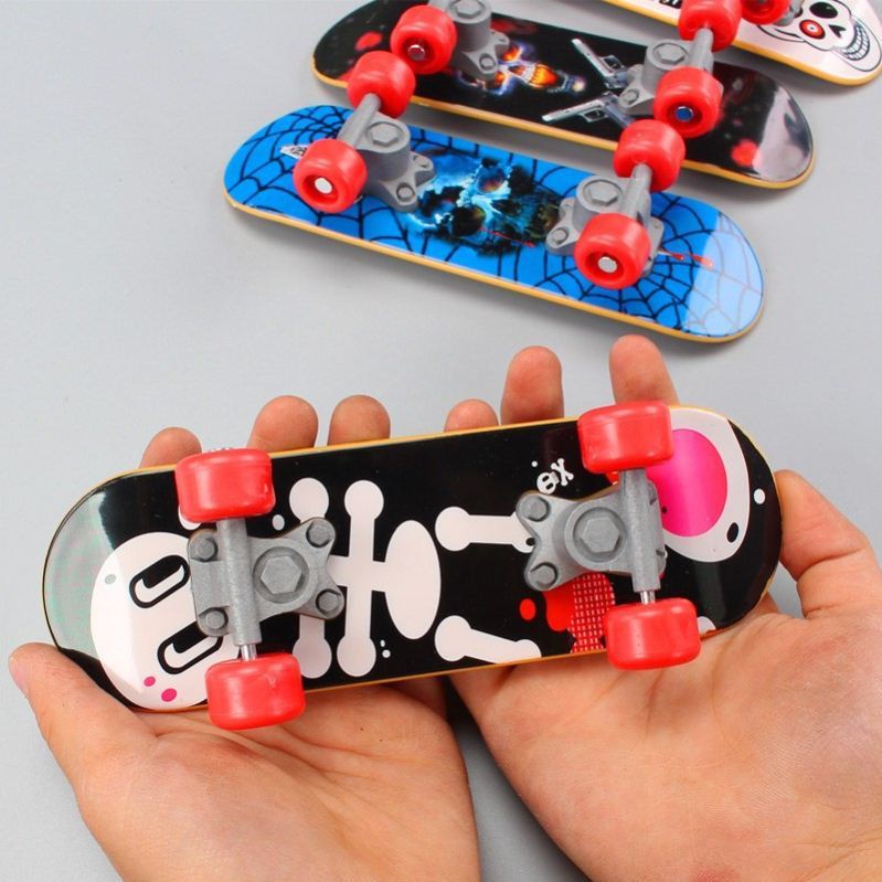 Toy Boy Kids Children Gift 2020 New Hot Sales 2PCS Fingerboard Truck Mini  Finger Skateboard - China Squeeze Toys and Adult Toys price