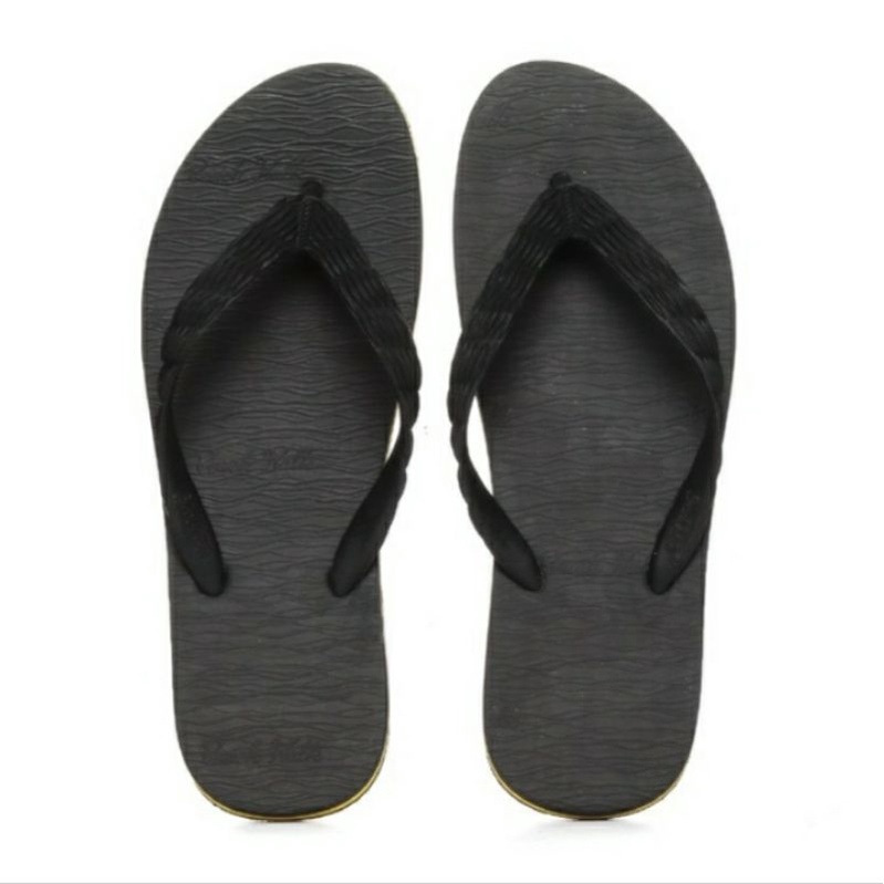 Beachwalk store slippers black