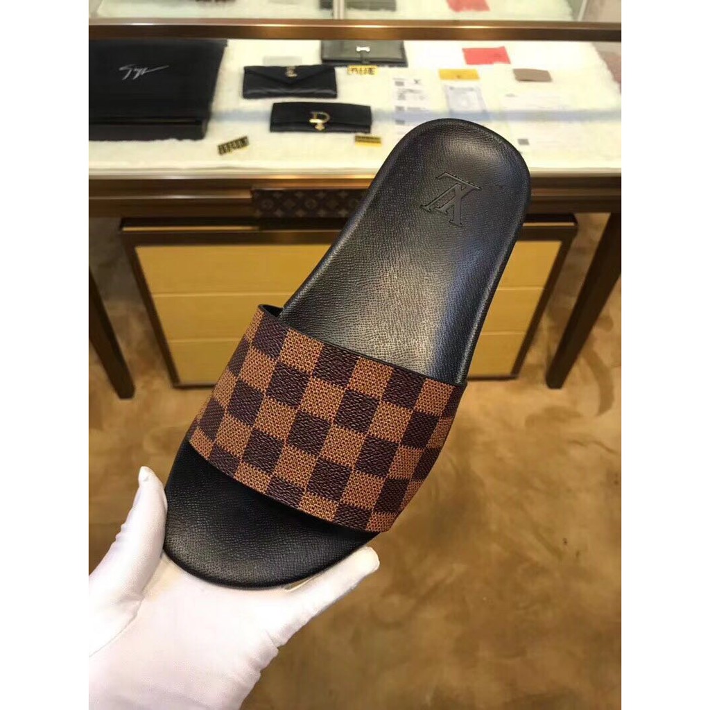 Louis Vuitton Men Slides (Brown), Men's Fashion, Footwear, Flipflops and  Slides on Carousell