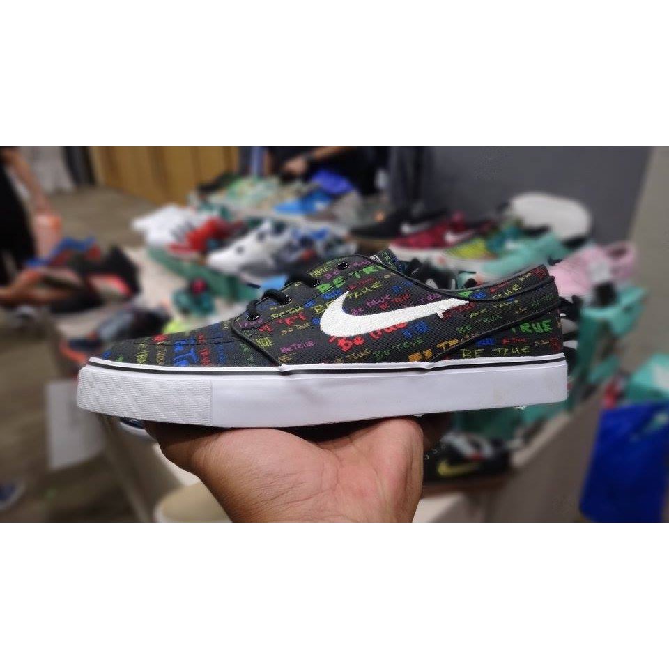 Nike janoski size on sale 9