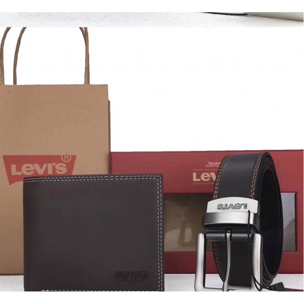 Belt and wallet outlet set