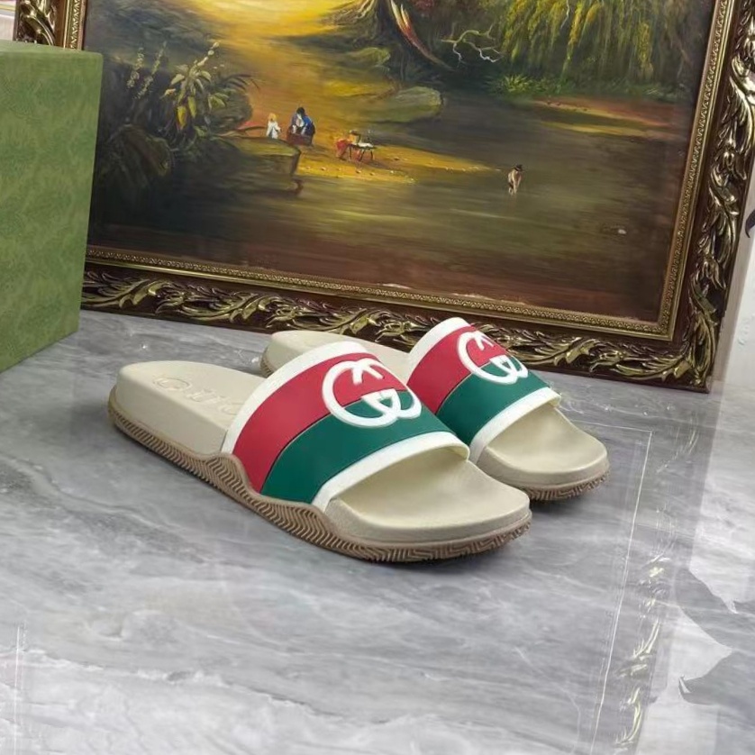 Gucci store slippers online