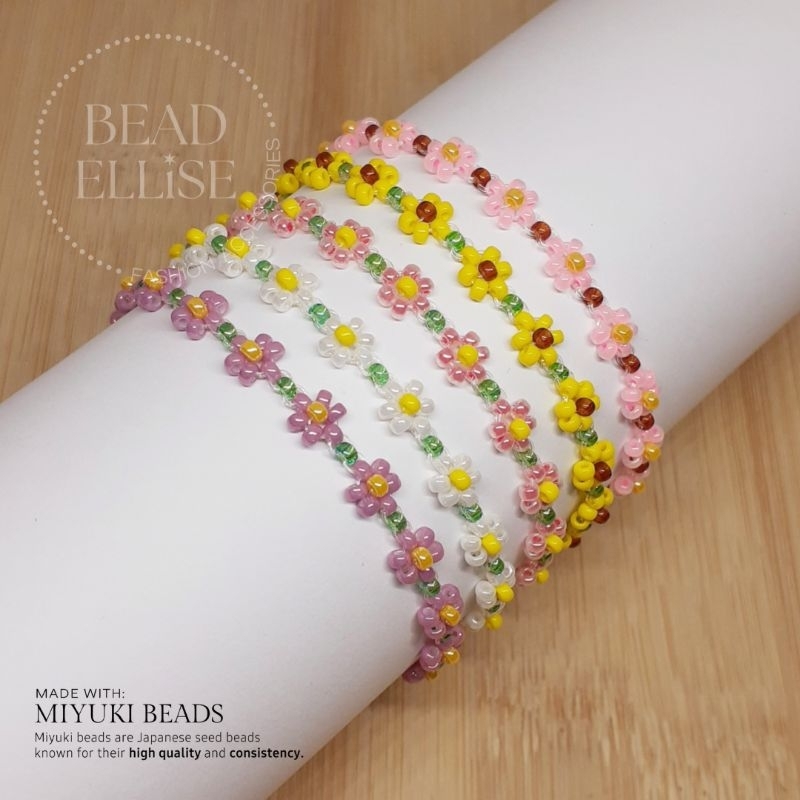 Bracelet deals with flowers