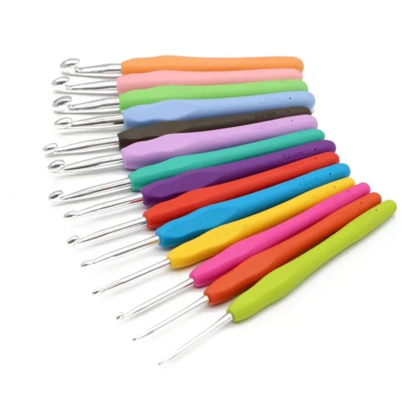Crochet Hooks, 34 Pcs Handle Crochet Hooks Set, 12mm-25mm Large Crochet  Hooks for Chunky Yarn, Professional Huge Crochet Needles and Accessories  for DIY Crafts, Carpets, Scarves yellow