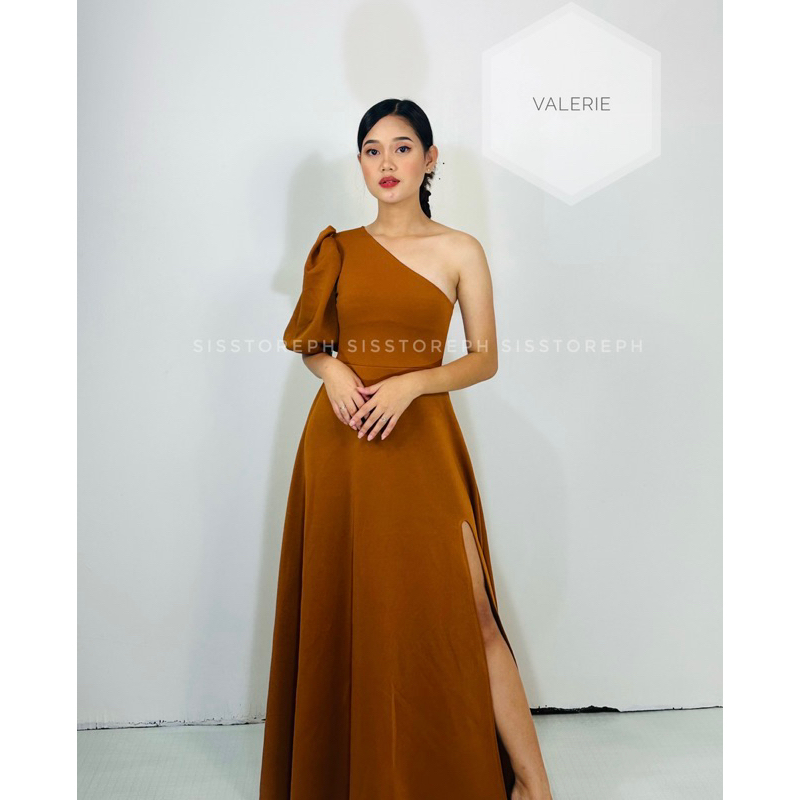 One sided 2024 sleeve gown