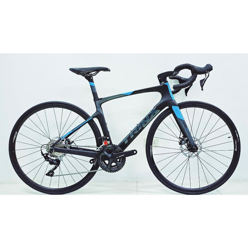 Trinx carbon road best sale bike