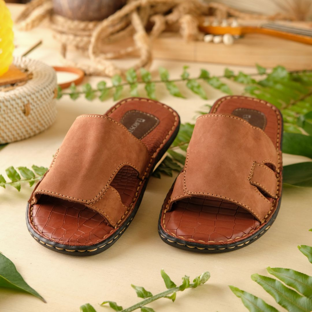 Leather slippers best sale for men