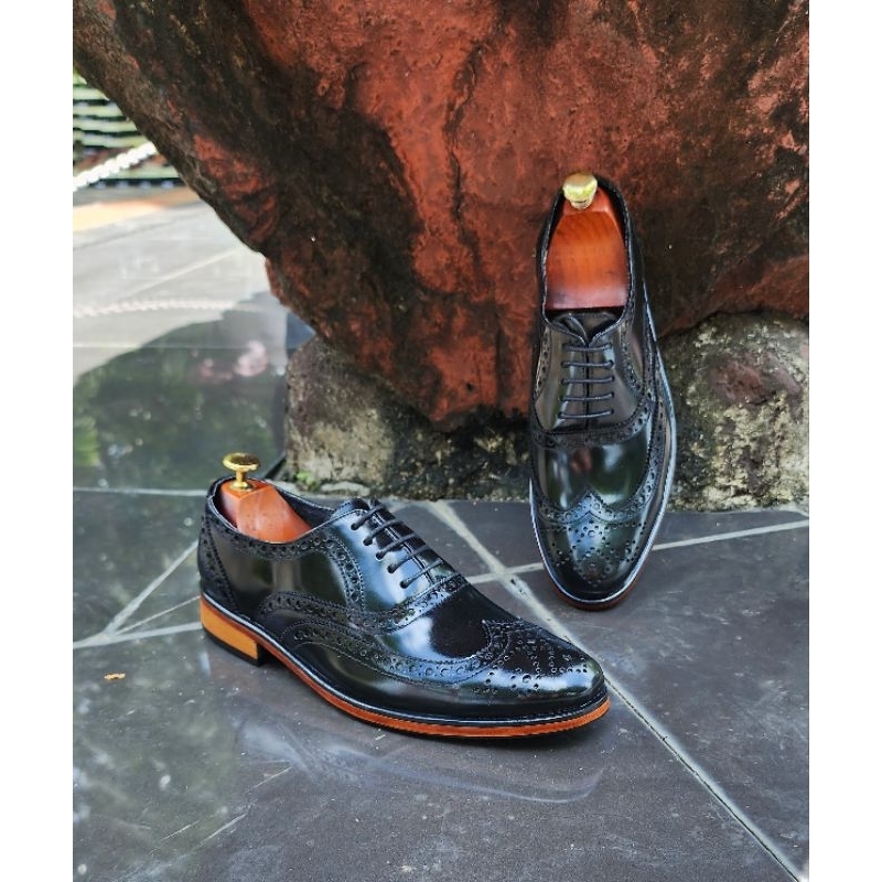 Black wingtip hot sale shoes