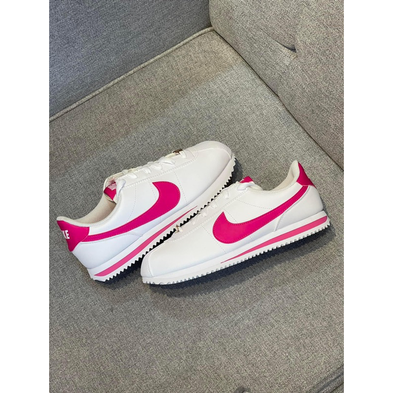 Hot pink cortez outlet shoes