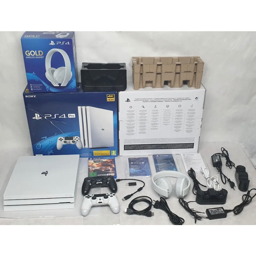 中古】 PlayStation 4 グレイシャー・ホワイト 1TB (CUH