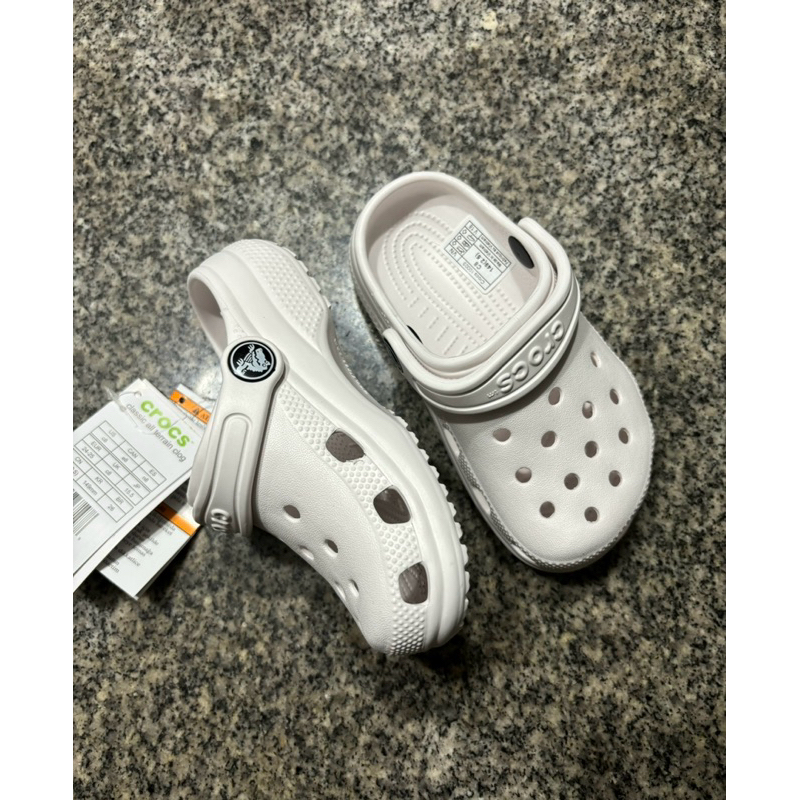 Kids crocs hot sale size 7