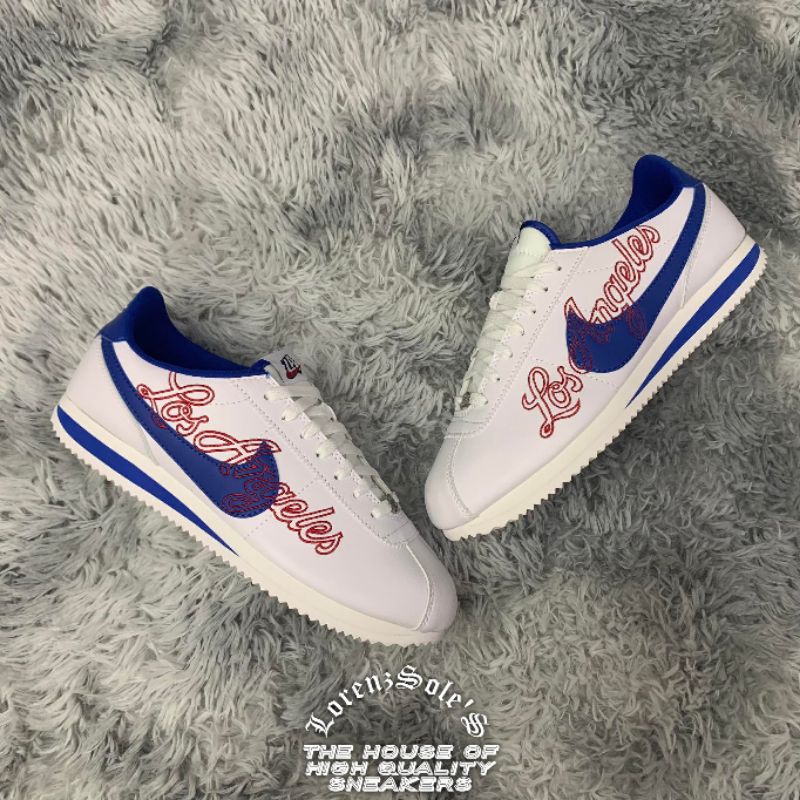 Red bandana 2024 nike cortez