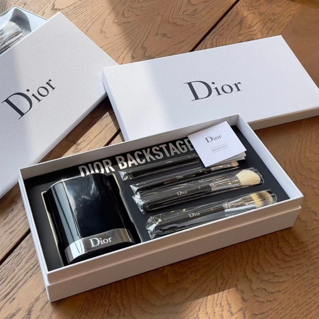 Dior VIP GIFT 4pcs Backstage Makeup Brush Set *(Free Holder) FOUNDATION  BLUSH EYEBROW EYESHADOW