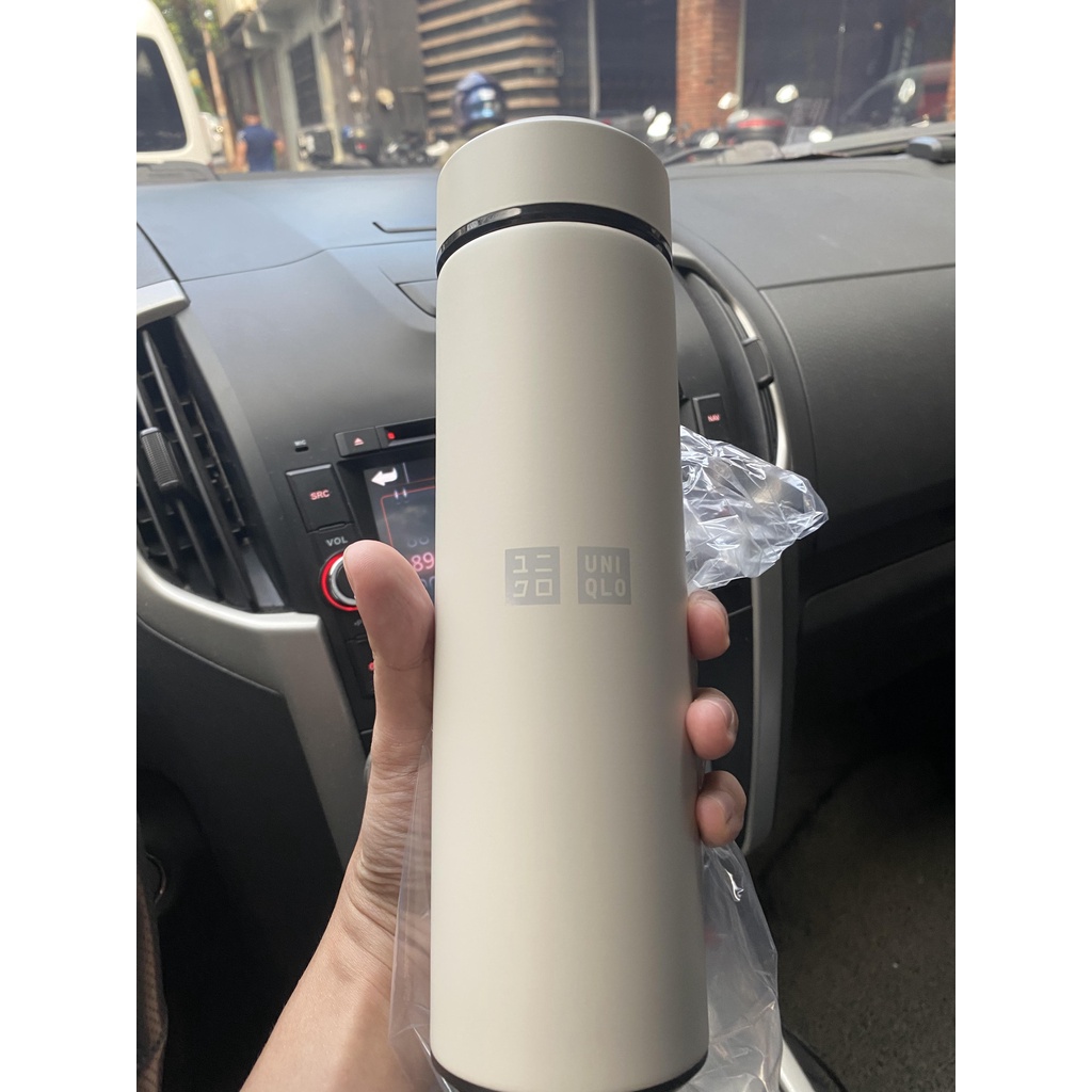 Uniqlo store thermal flask