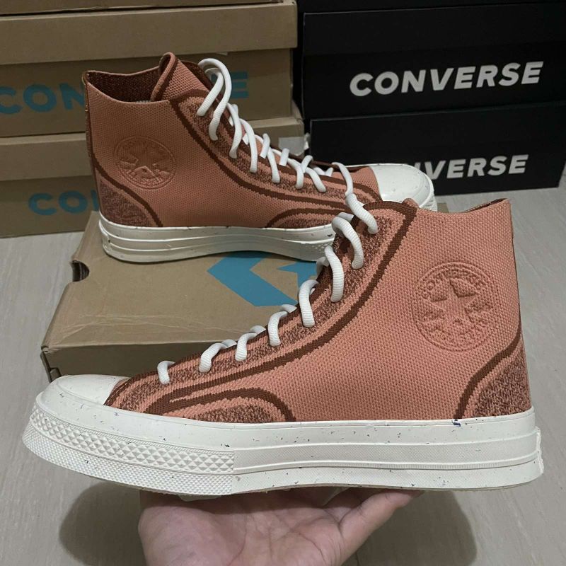 Salmon converse deals