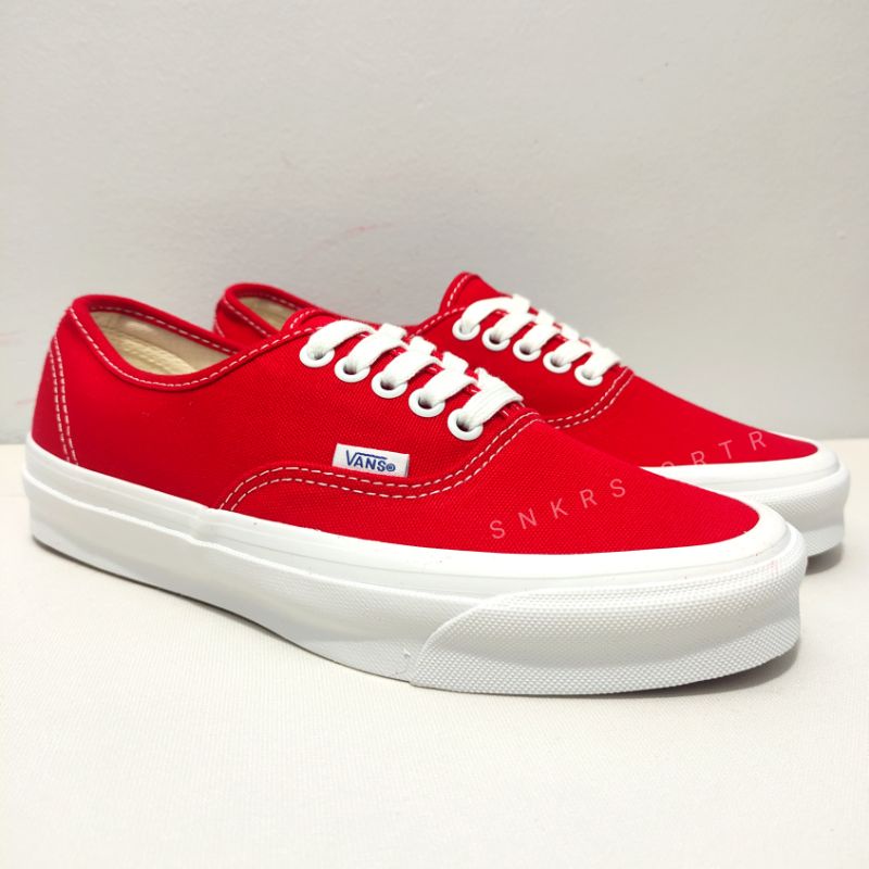 Vans hotsell vault red