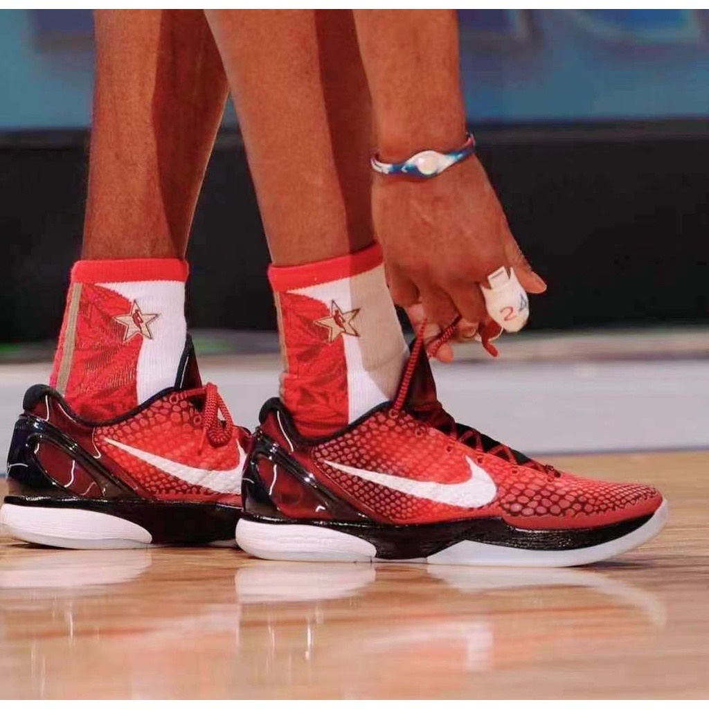 Black and outlet red kobes