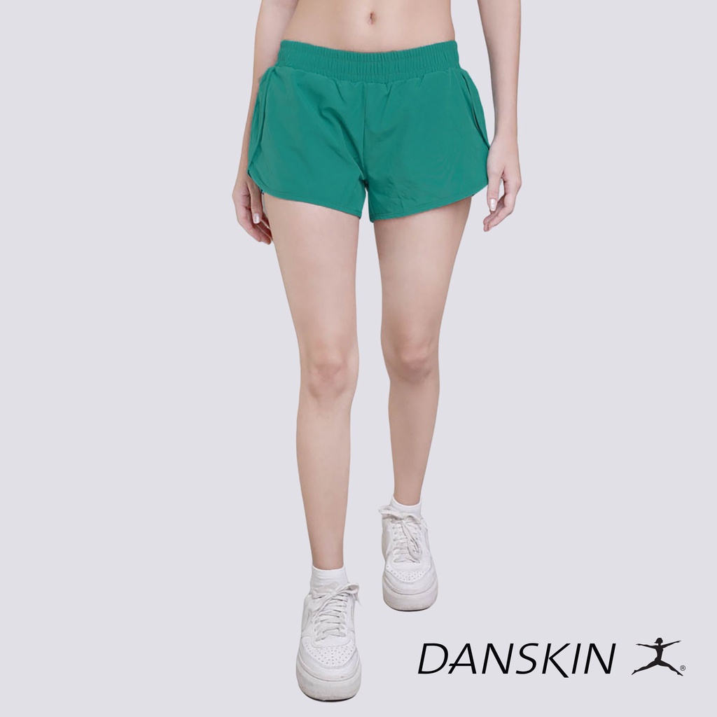 Danskin Training Mid Waist Capri w/ Reflective Logo for Gym Sports Wear  Athleisure Women Activewear