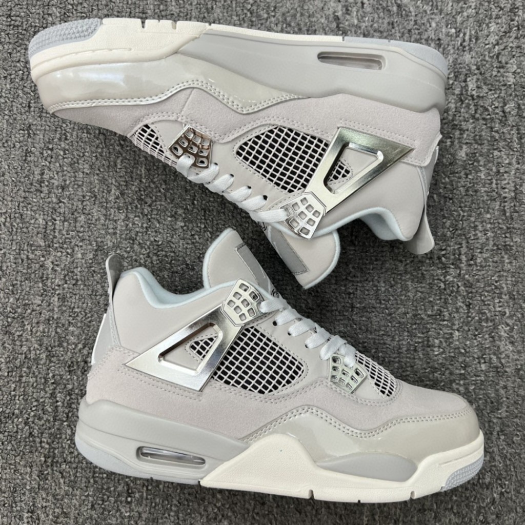 Air Jordan 4 Retro