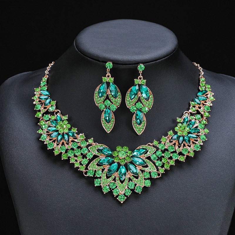 4pcs Luxury & Exquisite Emerald & Crystal Necklace, Earrings, Ring Set,  Suitable For Banquet, Evening Dress Accessories